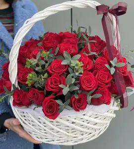 Корзина из 51 красной розы